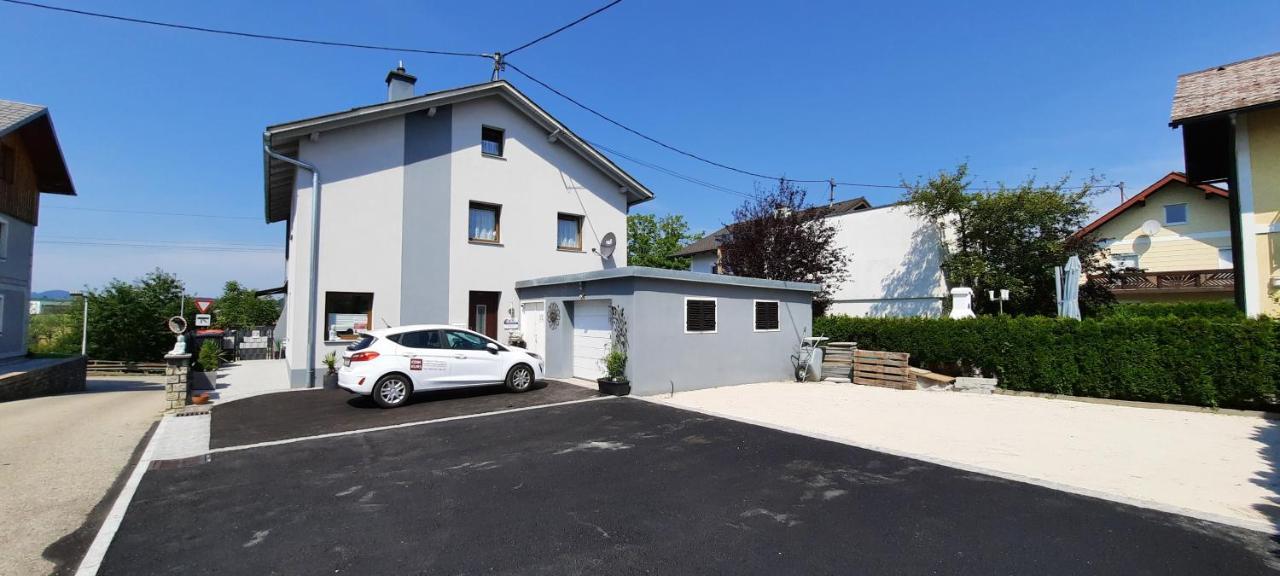 Ferienwohnung Agerblick 3 Zimmer Mit Kueche, 83M2 Lenzing Exterior photo